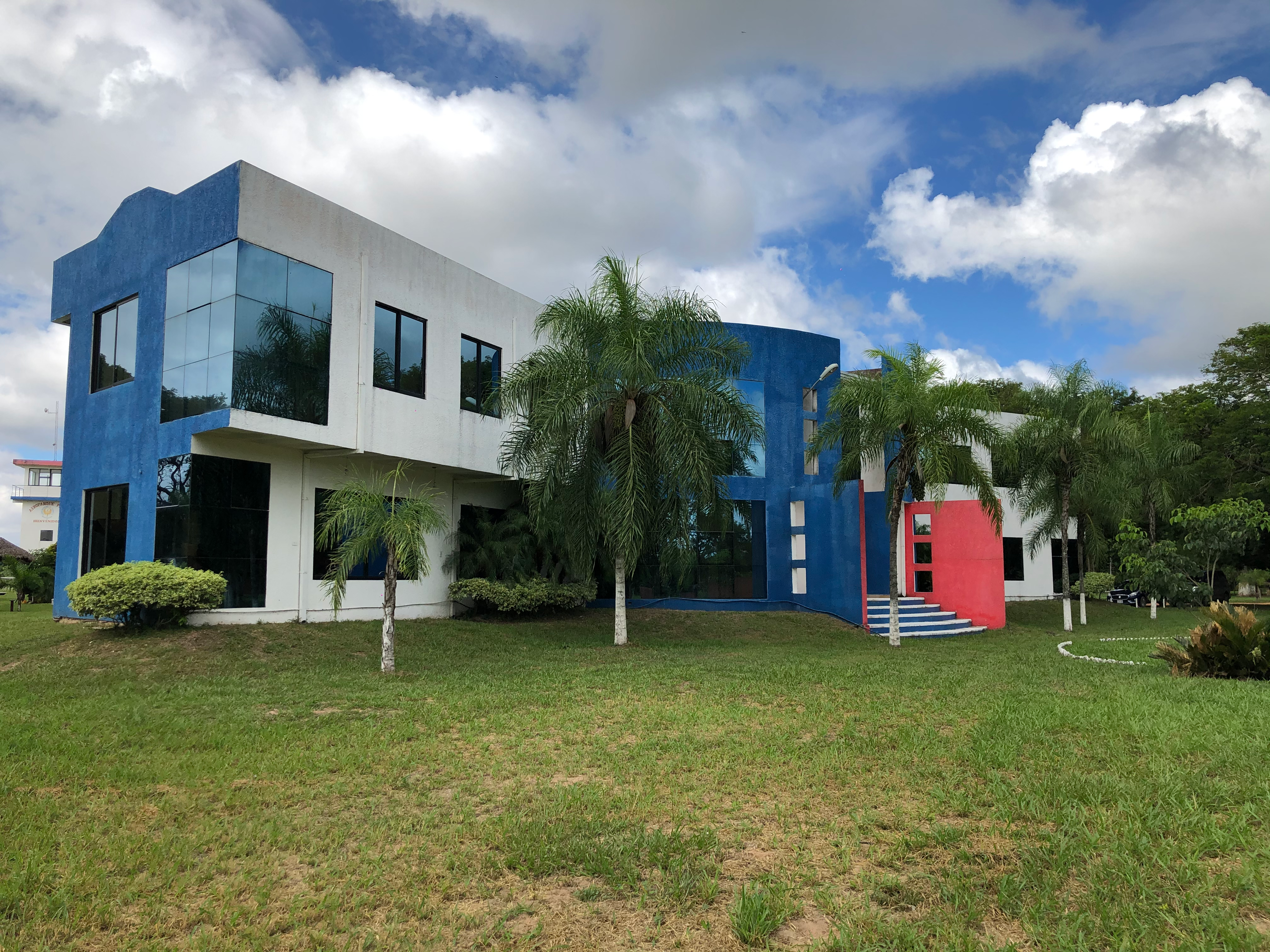Instalaciones del campus aeronáutico Fénix